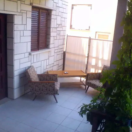 Gusak Apartment Lumbarda